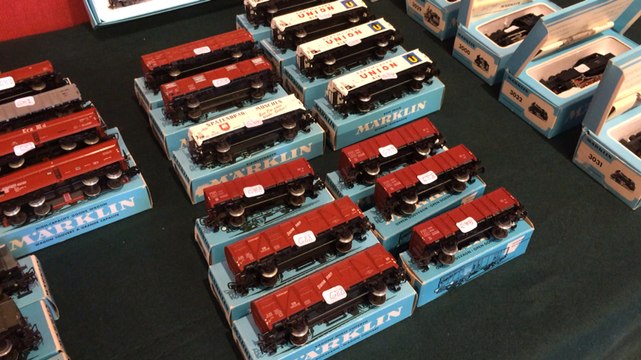 Vente aux enchères de petits trains