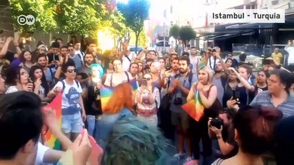 Polícia turca reprime "gay pride" de Istambul