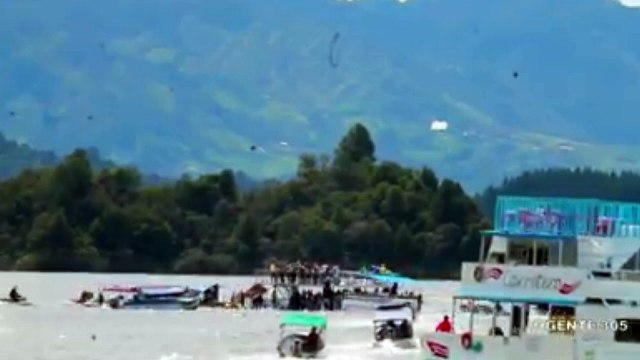 Tourist boat sinks in Colombia leaving at least nine dead