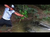Amazing Boy Uses PVC Pipe Compound BowFishing To Shoot Fish  -Khmer Fishing At Battambang Cambodia