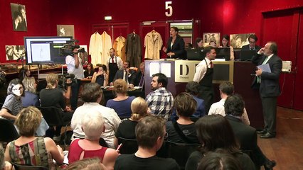 Des souvenirs inédits de Montand et Signoret aux enchères