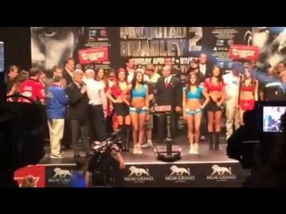 Pacquiao vs Bradley full weigh in