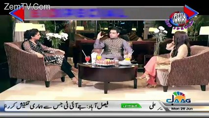 Tải video: Maria Memon Praising Kamran Khan !!!