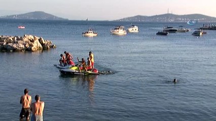 Bostancı Sahilinde Ayağı Ağa Takılan Genç Boğulma Tehlikesi Geçirdi