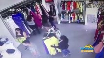 Video exhibe a ladrones de ropa en una tienda de un centro comercial de San Pedro Sula