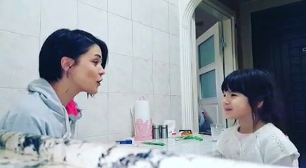 Muhteşem Anne ve Kız Düeti