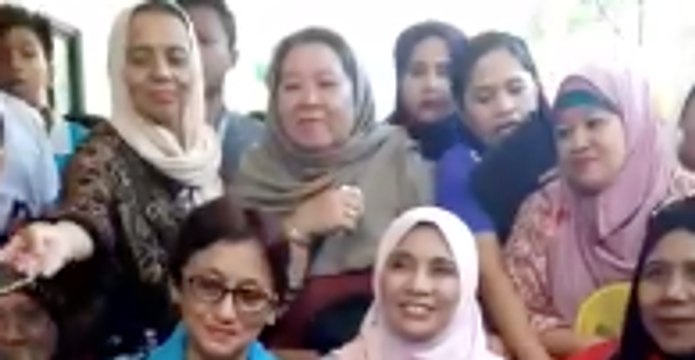 Philippine Vice President Leni Robredo Visits Displaced Marawi Residents on Eid al-Fitr