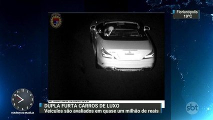 Dupla invade concessionária e furta dois carros de luxo