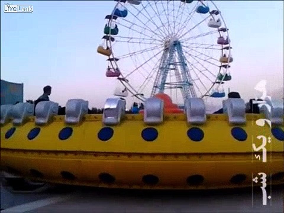 Lunaparktaki Dönme Dolaptan Düşen Anne Ve Kızın...