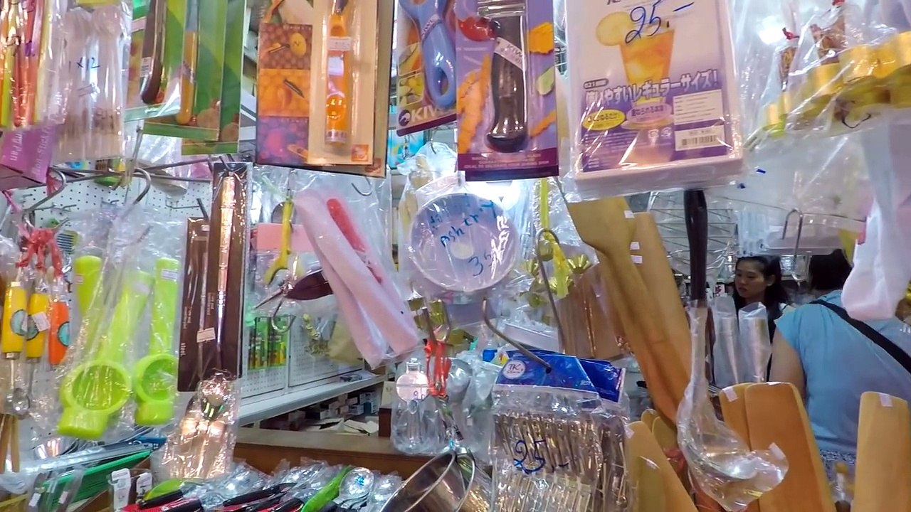 Thailand Vlog  Chatuchak Market  Kae Noodles  & Coconut Ice Cream