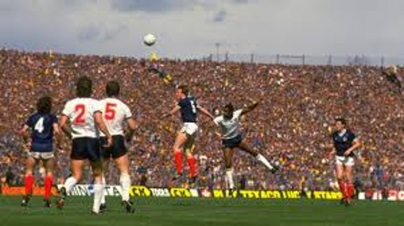 Super funny football - The most beautiful goals of the century