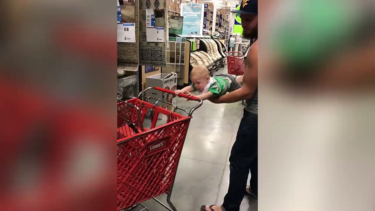 Qui a dit que les bébés n'aimaient pas faire les courses