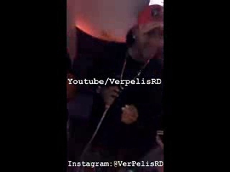 El Nene La Amenaza muestra a su pareja