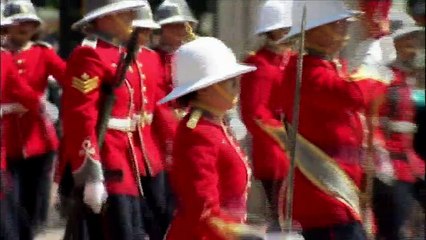 Royaume-Uni : une Canadienne de 24 ans dirige la garde de la reine