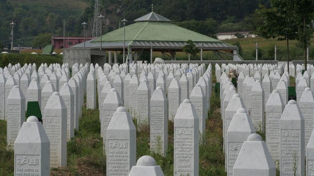La justice néerlandaise considère que les soldats néerlandais sont partiellement responsables d'un massacre commis à Srebrenica en 1995.