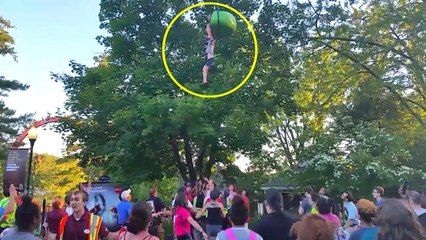 Elle tombe d'une nacelle d'un manège