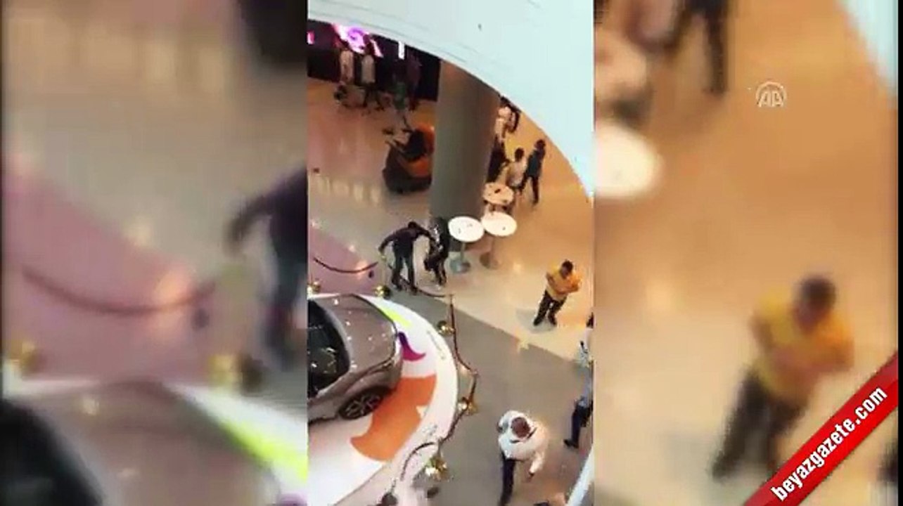Alışveriş merkezinde bıçaklı kavga