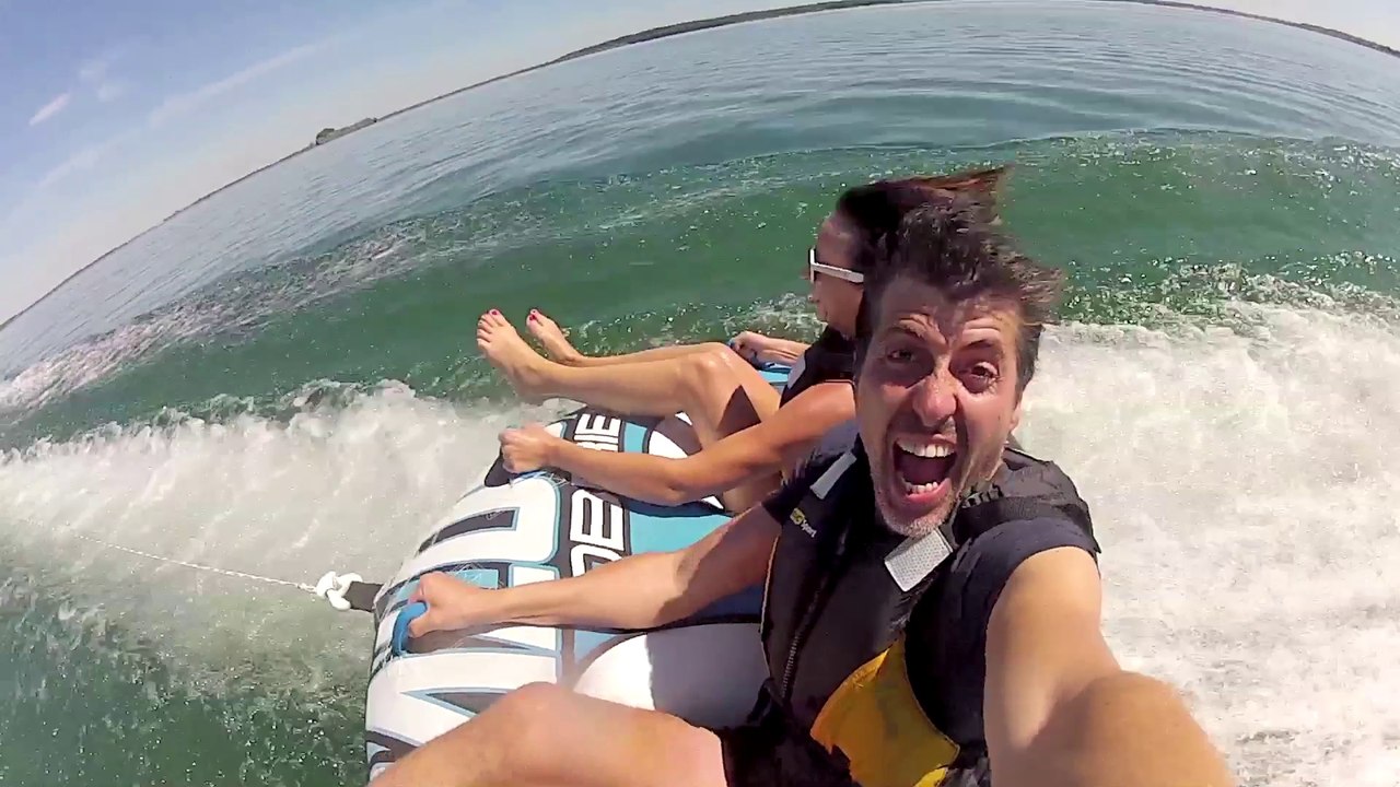 Faire de la bouée tractée par un hors-bord avec Liberty Lake sur Lac du Der en Champagne.
