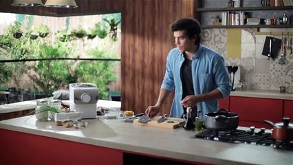 Discovery EP03 - Prawn and Chicken Laksa - with CBB_1_sd_DOWNLOAD