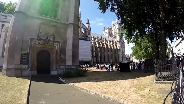 ENSEÑO MIS NOTAS DE FINAL DE CURSO Y QUEMO MIS EXÁMENES