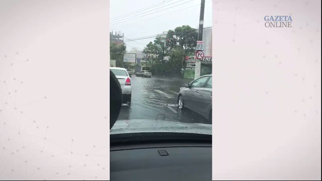 Internauta registra ruas de Vila Velha durante chuva
