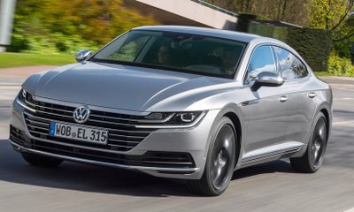 2018 Volkswagen Arteon ELEGANCE VS Subaru WRX