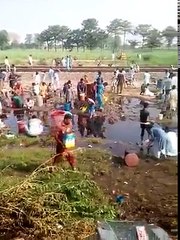 اخر تک ویڈیو دیکھئے ۔۔ جس نے سگریٹ پھینکا وہ صاف نظر اتا ارہا ہے۔۔اللہ معاف کرے