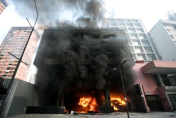 Yüksek Mahkeme ve Içişleri Bakanlığına Helikopterli Saldırı