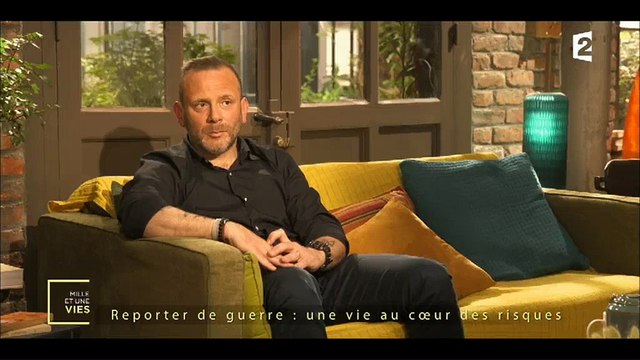 Un reporter de guerre se confie sur les pièges dans lesquels il a échappé à la mort - Regardez