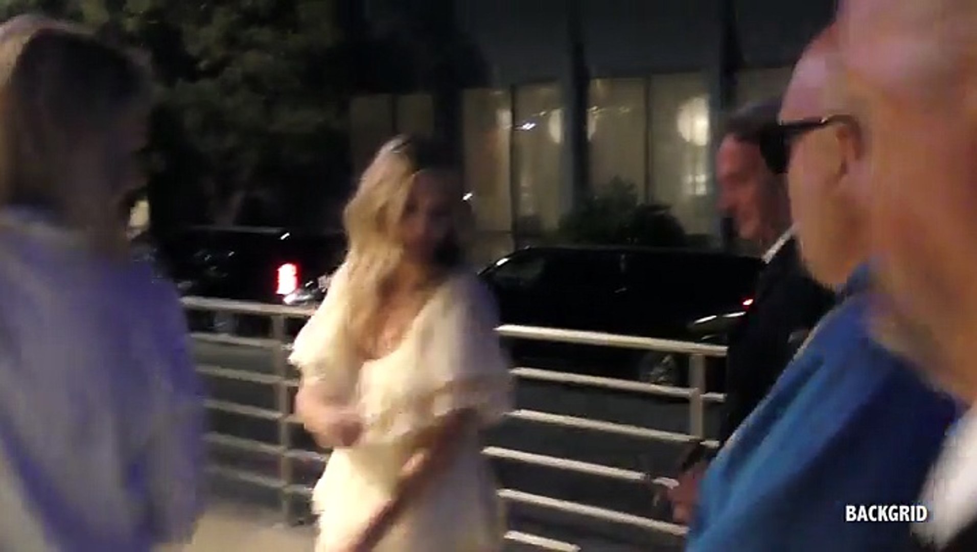 ⁣Brad Pitt & Sienna Miller Spotted Getting Cozy At UK Music Festival