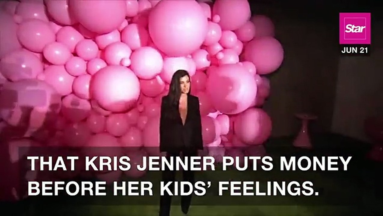 Kourtney Kardashian Wants Scott Disick Off The ‘KUWTK’ Payroll