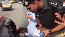 This is the Change Imran Khan Promised - Watch how KPK Police officers greeting tourists from Punjab