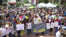 Jornalistas venezuelanos protestam contra agressões