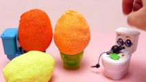 SLIME Toilettes !!! Fancy Foam Pearl Clay Surprise Eggs with Toys on Candy Toilettes