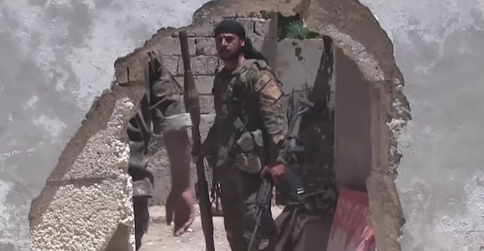 Kurdish Fighters Engage in Street-to-Street Gunfights With Islamic State in Raqqa