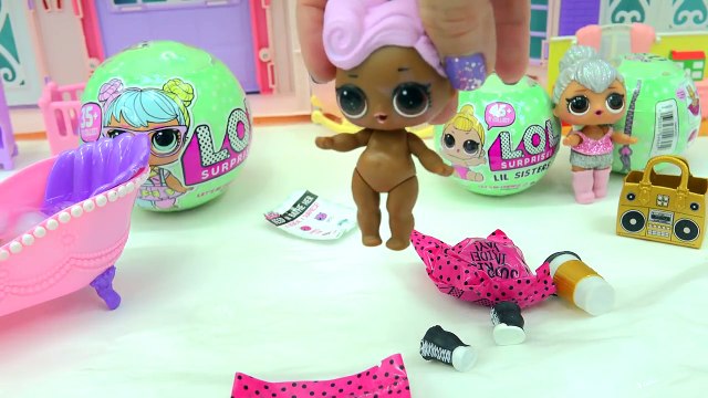 LOL Surprise Lil Sisters Series 2 !! Baby Dolls Blind Bag Ball Pee, Cry, Spit or Color Cha