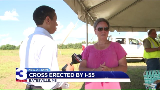 Giant Cross With Crown of Thorns Erected Near Mississippi Highway