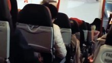 Rezem, pediu o piloto aos passageiros do avião que tremeu violentamente durante
