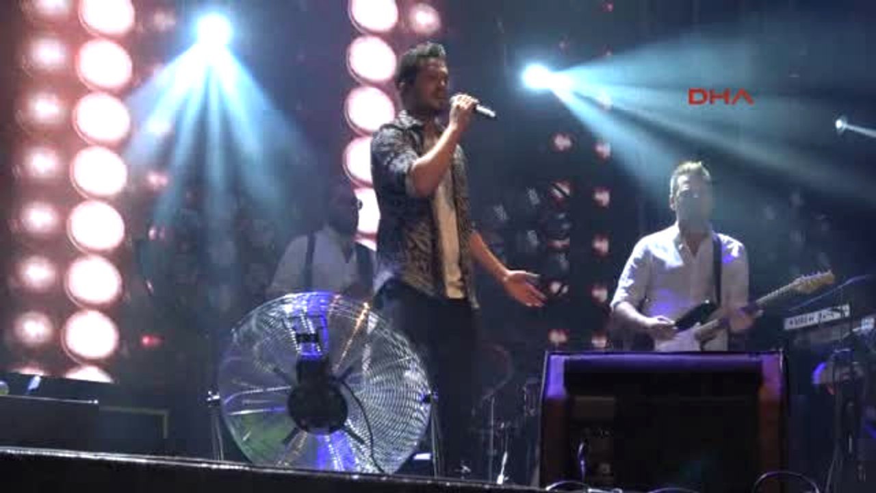 Izmit Murat Boz, Izmit'te Binlerce Kişiyi Coşturdu