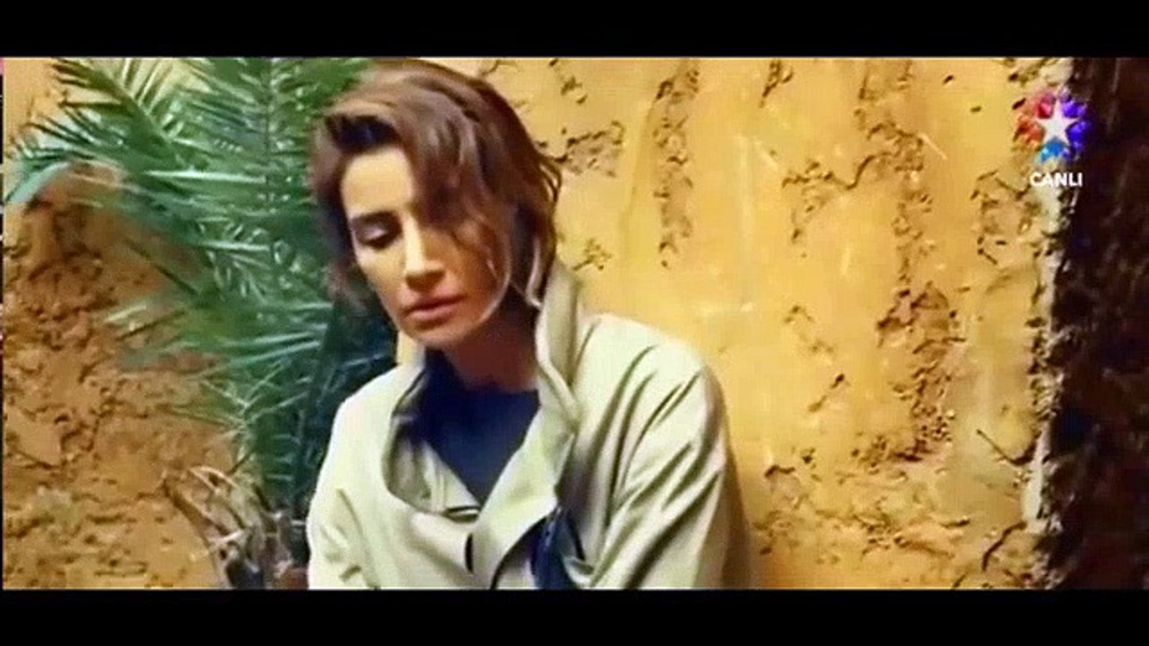 Sıla ve Ahmet Kural Aşklarını İtiraf Edercesine Düğünde Beraber Şarkı Söyledi...