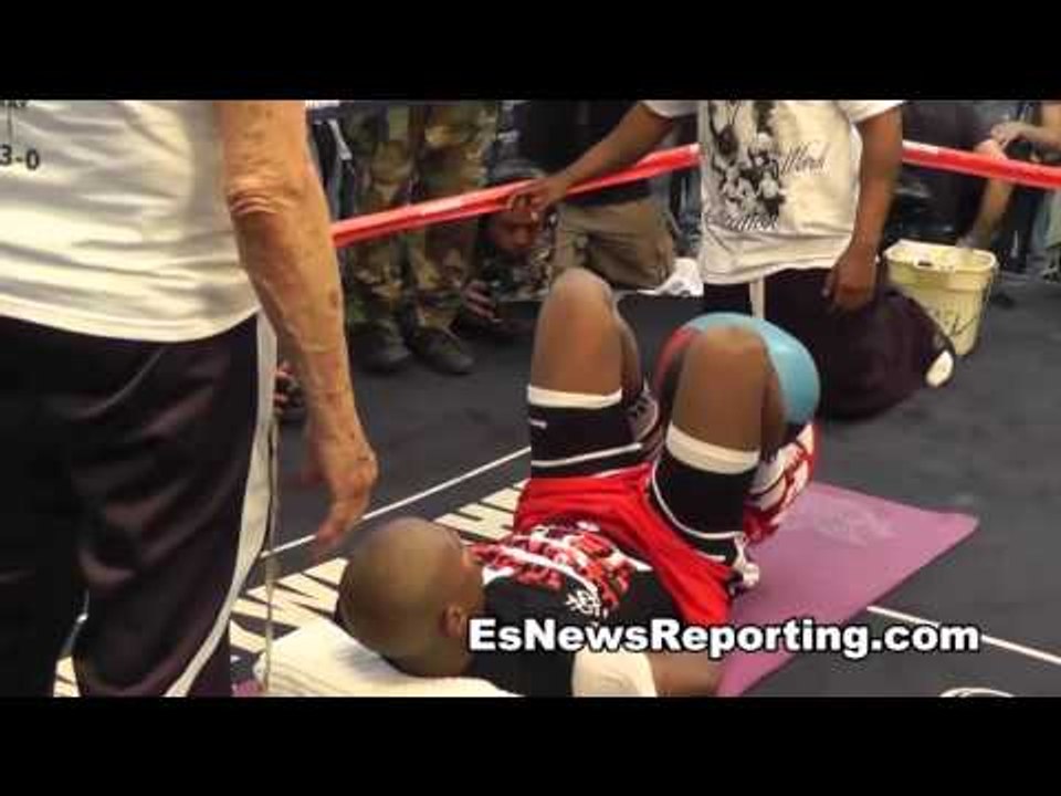 Floyd Mayweather to fans vote for Amir Khan or...
