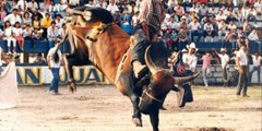 ESPECTACULAR JARIPEO DE IMPACTO TOROS SALVAJES DE CRANBURY NUEVA JERSEY USA