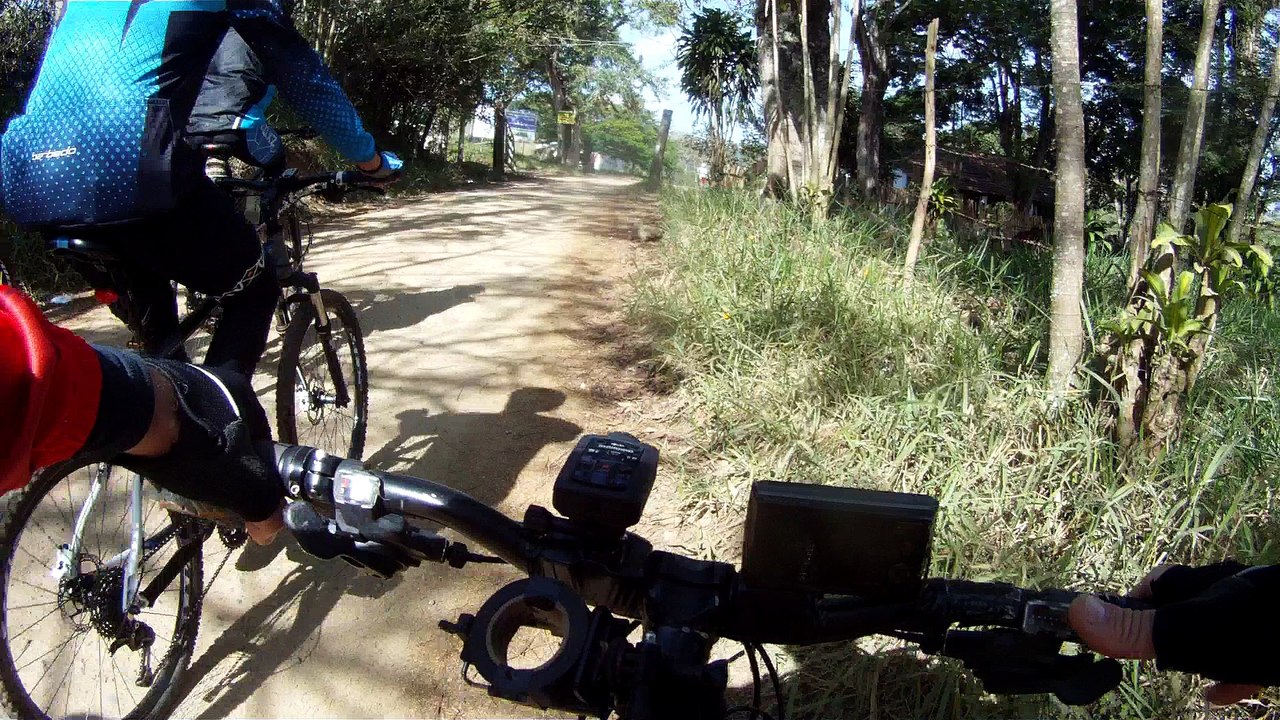 GoPro, Hero 2, filmagens, trilhas, XCO, Parque vale do Itaim, Taubaté,  ângulo de 170 graus, nas descidas single track, rock garden, escada de madeira
