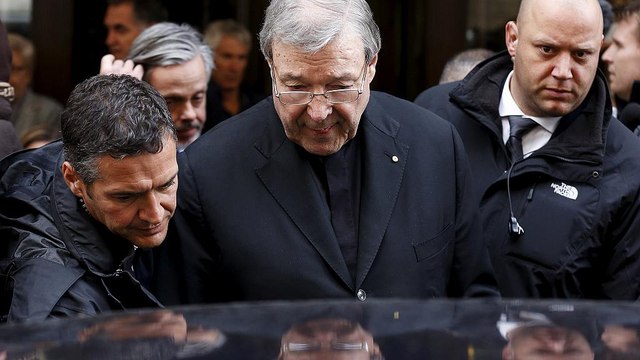 Número três da hierarquia do Vaticano acusado de pedofilia