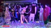 LUCKY LEONE BRAND NEW PASHTO MUJRA @ PARTY 2016