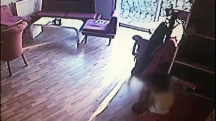 Hırsızlık Anı Güvenlik Kamerasına Yansıdı