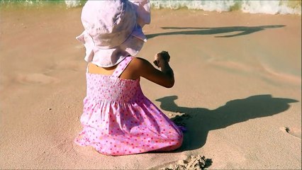 Baby Playing in the Sand and Beach - Donna The Explorer Holiday