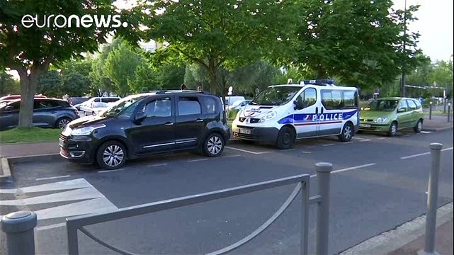 Γαλλία: Άνδρας επιχείρησε να πέσει με αυτοκίνητο σε πλήθος έξω από τζαμί