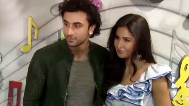 Ranbir Kapoor and Katrina Kaif Get Close During Jagga Jasoos Promotions