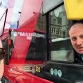 Oktay Kaynarca İngiltere Londra gezisinde Türk şoförle karşılaşıyor